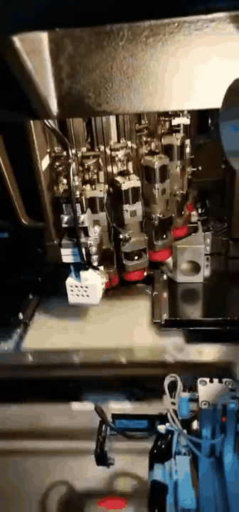 HT122:大型转塔与PCB工作台配合